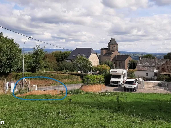 Terrain constructible de 1178 m² à Camboulazet