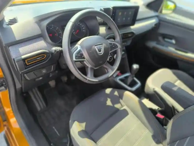Dacia Sandero 1.0 tce 90ch stepway confort — photo 9