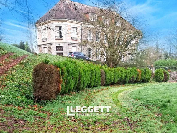 Château 14 pièces 420 m²