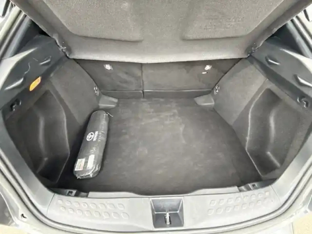 Toyota C-Hr 122h dynamic business — photo 10