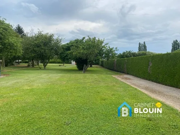 Terrain constructible 690 m²