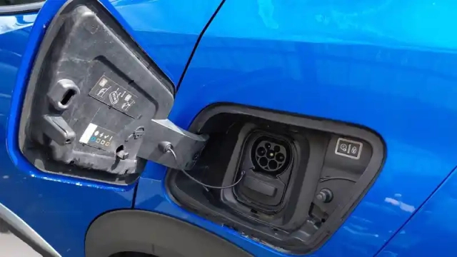 Peugeot 2008 moteur électrique 136 ch — photo 16