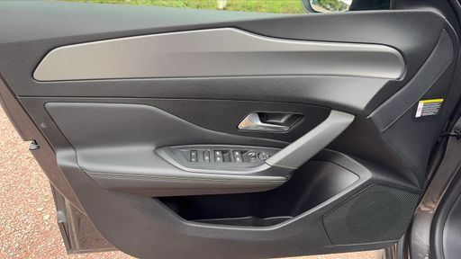 Peugeot 308 SW 1.2 PureTech 130 EAT8 - GT – 2023 – 52676 km – Essence – Boîte Automatique — photo 23