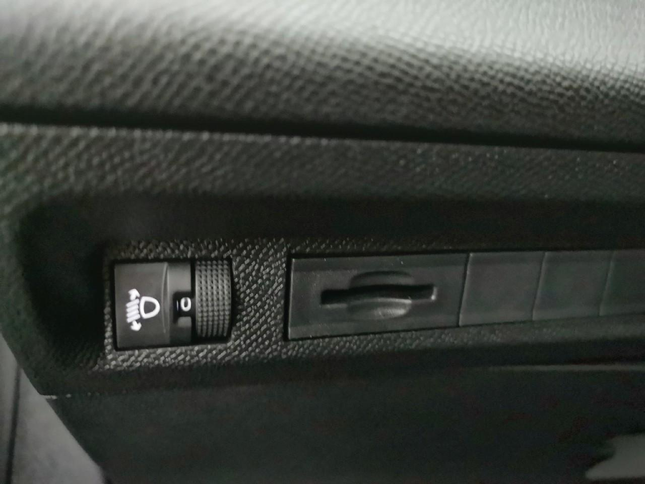Peugeot 308 hybrid 145 e-dcs6 style — photo 18