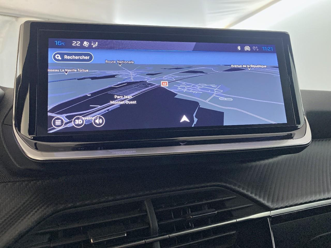 Peugeot 2008 hybrid 145 ch e-dcs6 allure — photo 16
