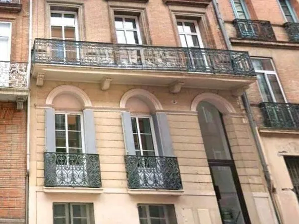 Bureau 330 m²