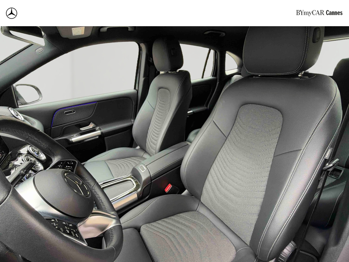 Mercedes EQA 250+ — photo 11