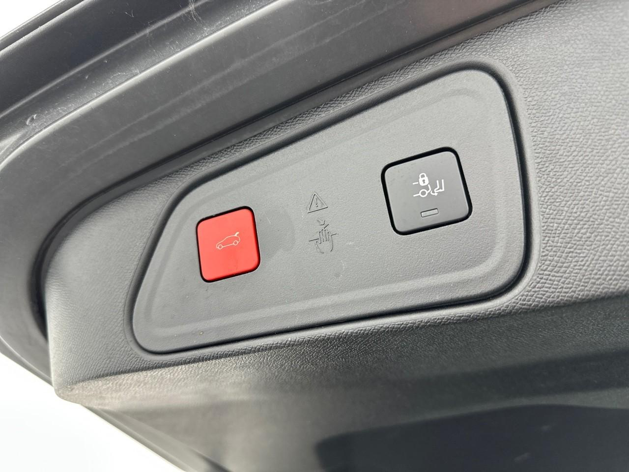 Peugeot 3008 puretech 130ch s&s eat8 gt pack — photo 39