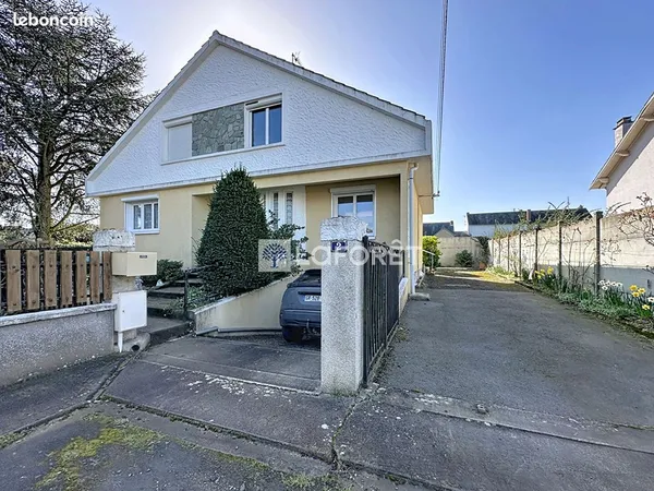 Maison 9 pièces 151 m²