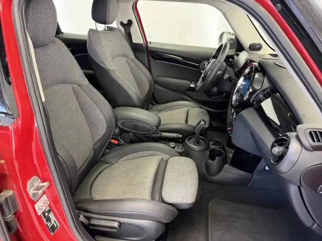 Mini Mini hatch 5 portes cooper 136 ch dkg7 — photo 13