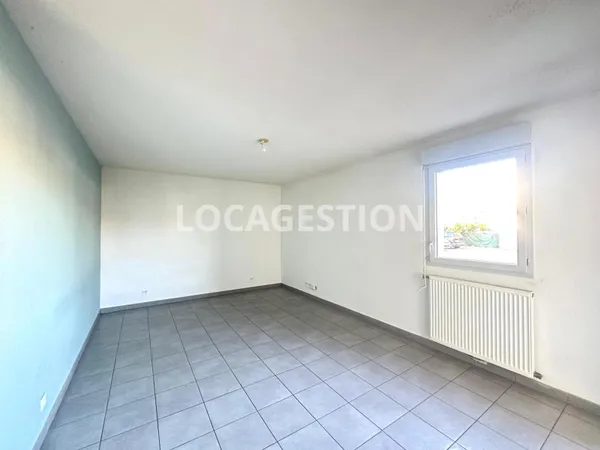 T3 en rez-de-chaussée avec terrasse - Launaguet
