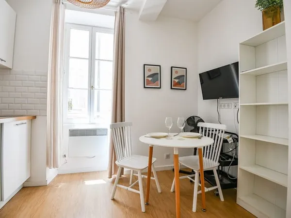 Bel Appartement T2 meublé de 25 m2 Marseille 2