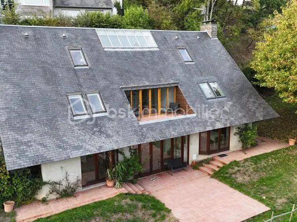 Maison 7 pièces 215 m²