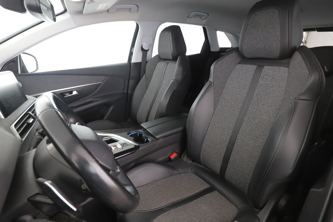 Peugeot 3008 1.5 Blue-HDi Allure EAT8 — photo 9