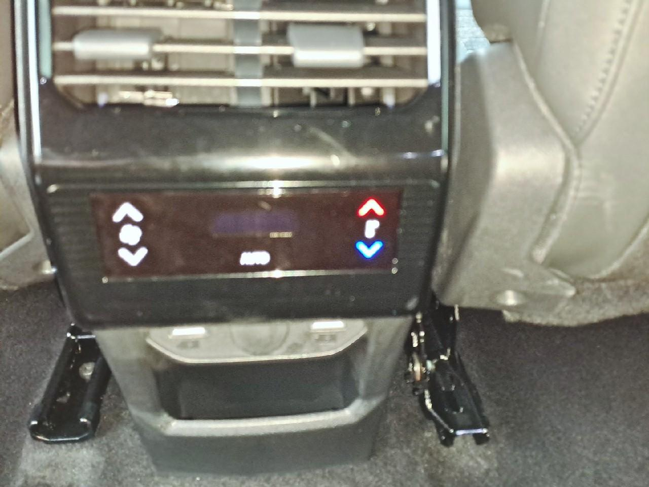 Peugeot 5008 hybrid 145 ch e-dcs6 allure — photo 20