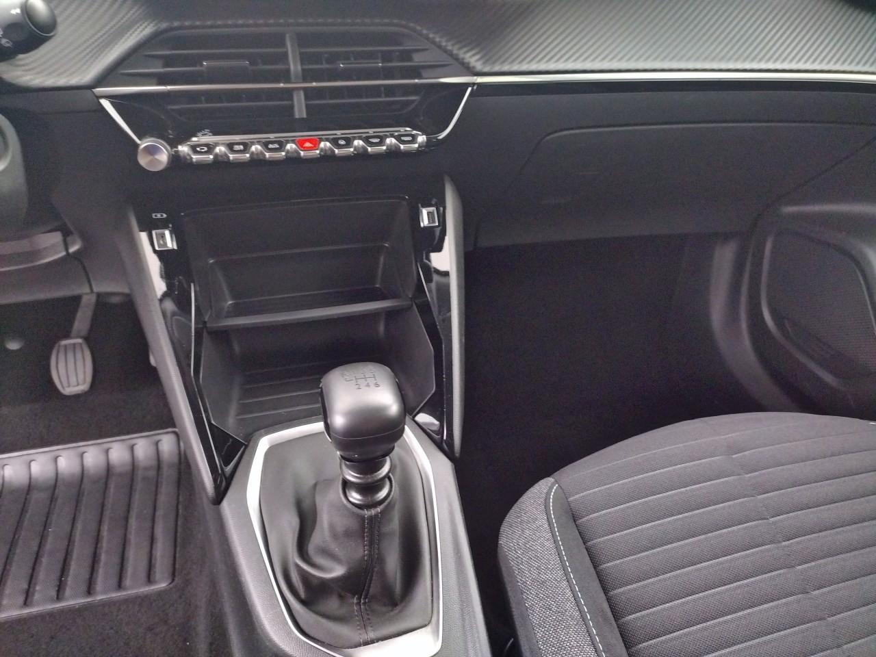 Peugeot 2008 puretech 100 s&s bvm6 style — photo 21