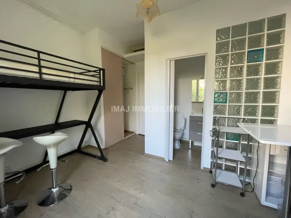 STUDIO MEUBLE PROCHE GARE