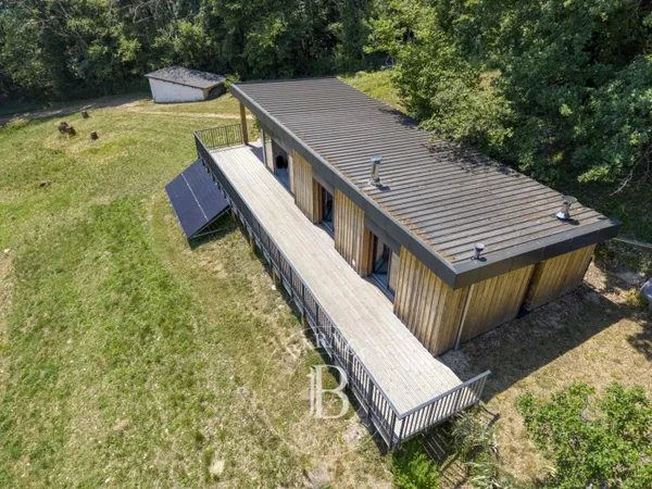BARNES PAYS DE GEX - BIEN ATYPIQUE CONTEMPORAIN - CROZET