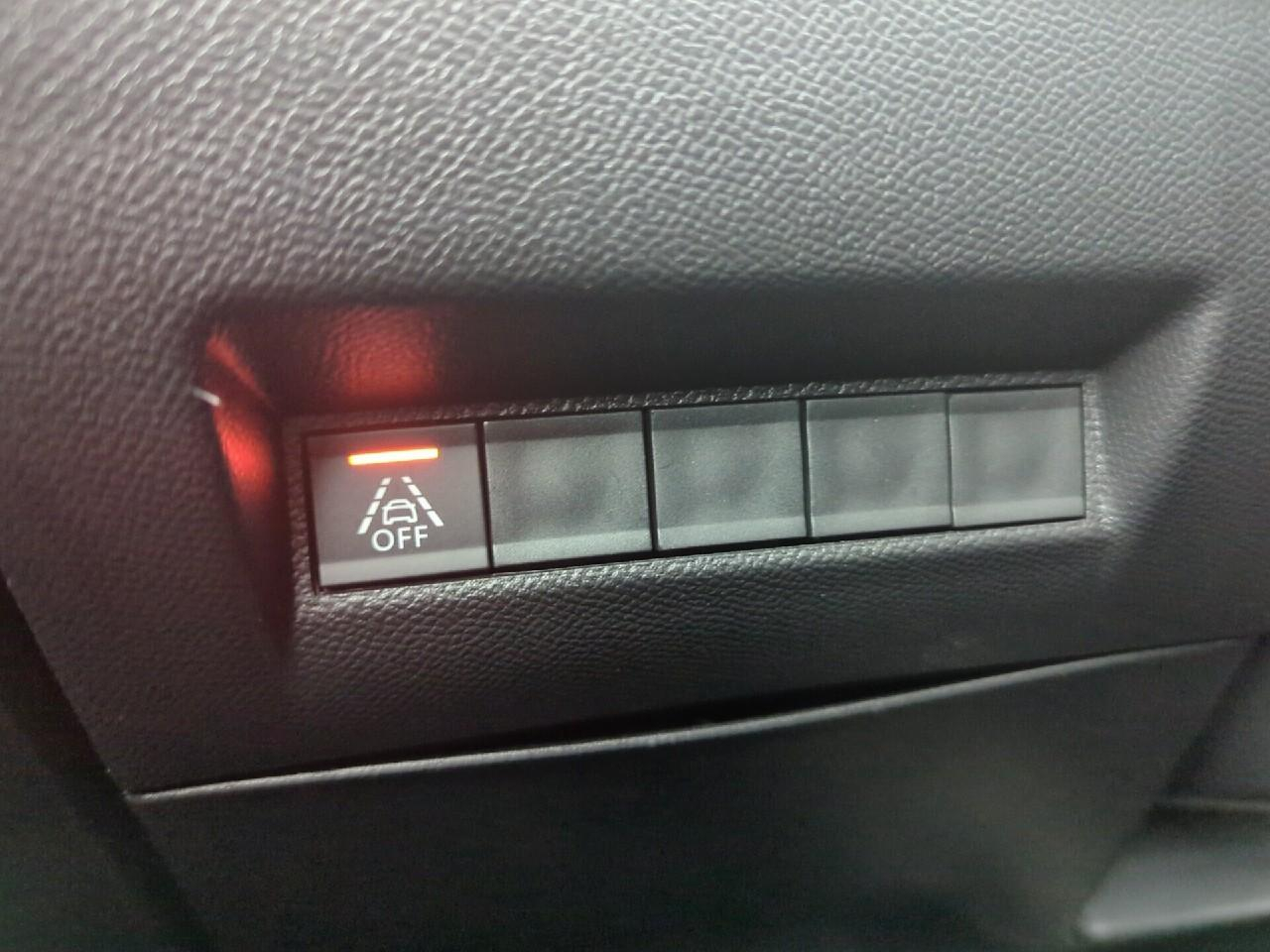 Peugeot 208 electrique 50 kwh 136ch gt — photo 22