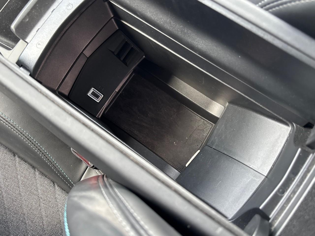 Peugeot 408 1.2 puretech 130ch s&s allure eat8 — photo 31
