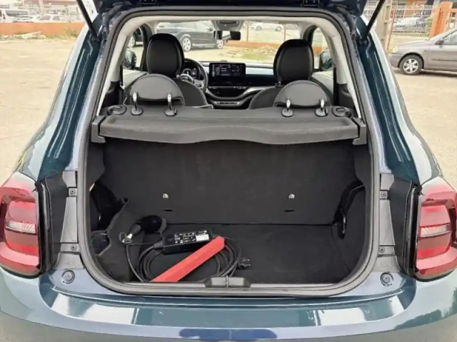 Fiat 500 e 118ch (red) my23 — photo 6