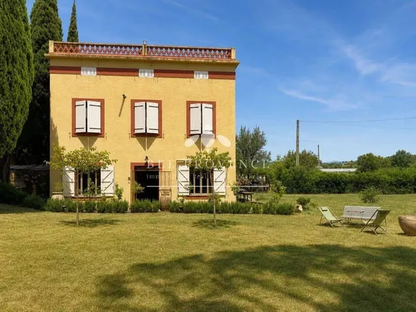 Villa 287 m²