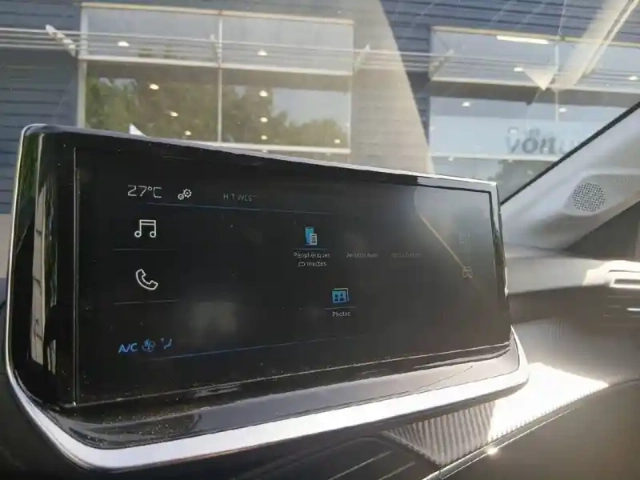 Peugeot 208 hybrid 110 ch e-dcs6 — photo 20