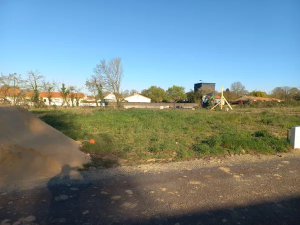 Terrain 359 m²