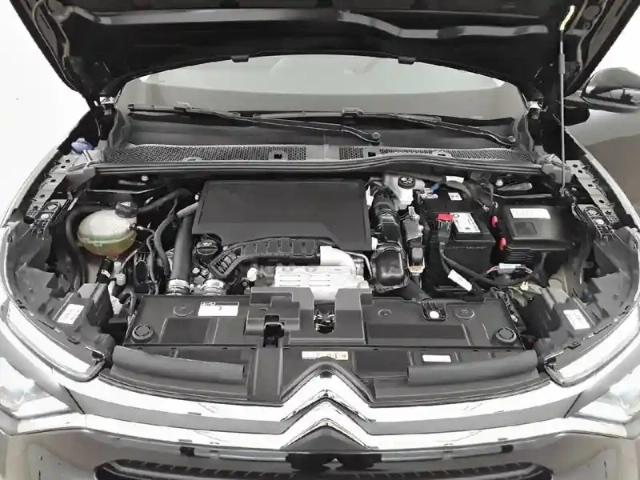 Citroën C4 puretech 130 s&amp;s eat8 — photo 21