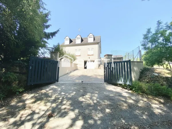 Beaugency - Maison familiale - 5 chambres -Terrain de 1 254 m²