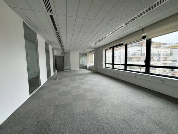 Bureaux 1941 m²