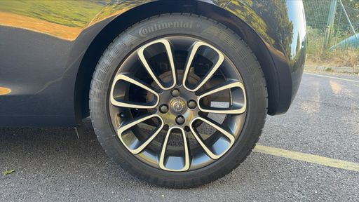 Opel Adam 1.4 Twinport 87 Easytronic - Glam – 2016 – 55289 km – Essence – Boîte Automatique — photo 23