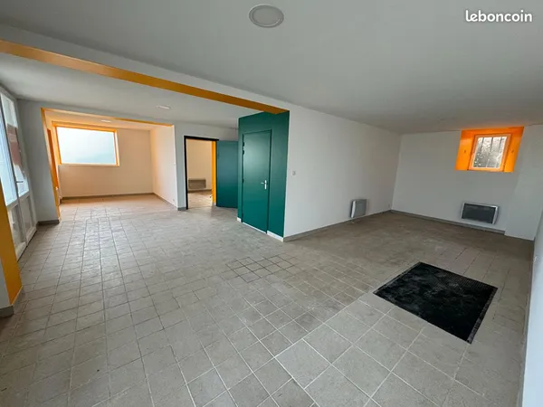 Local 127 m² GUERET