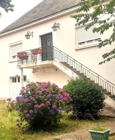 Maison 10 pièces 300 m²