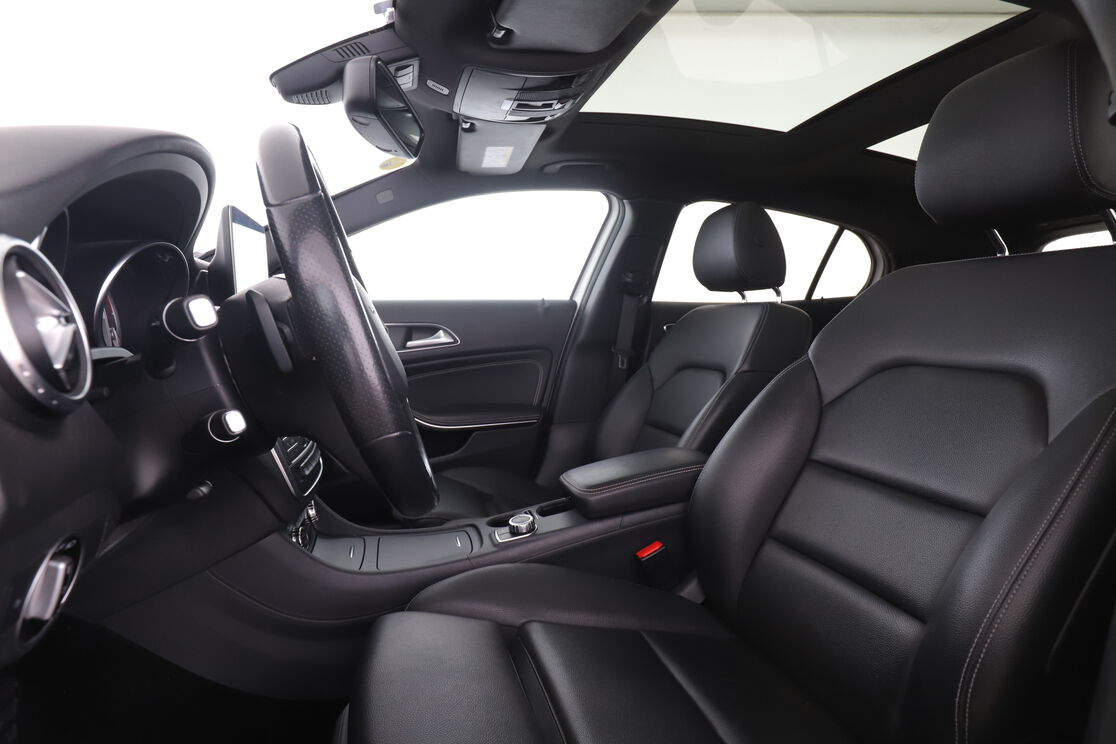 Mercedes-Benz GLA 200 d Activity Edition 4Matic 7G-DCT — photo 9