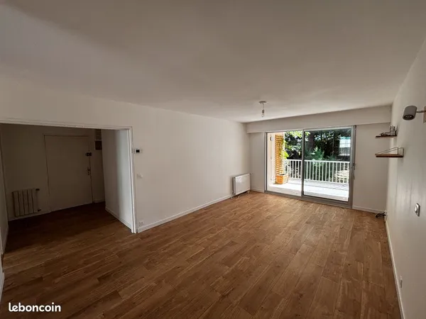 Appartement T4 83m² + Balcons + Garage - Quartier Jardin des Plantes / Gare Nord