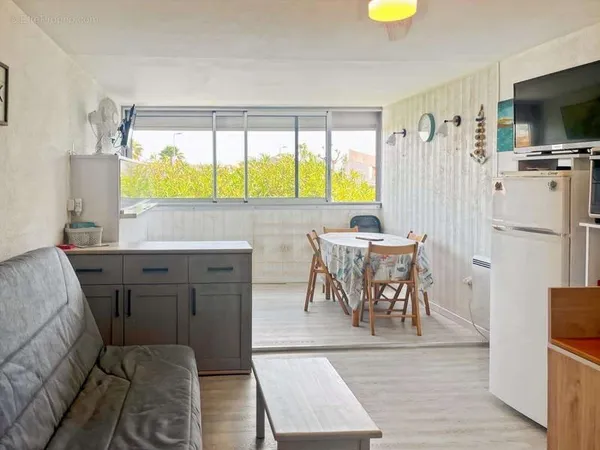 Vente studio cabine à Marseillan Plage avec loggia et parking