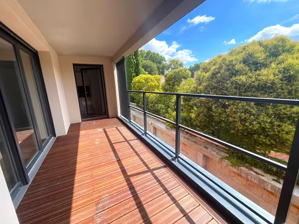 Appartement 4 pièces de 82m² + 10m² de Loggia ! SAINT-CYPRIEN