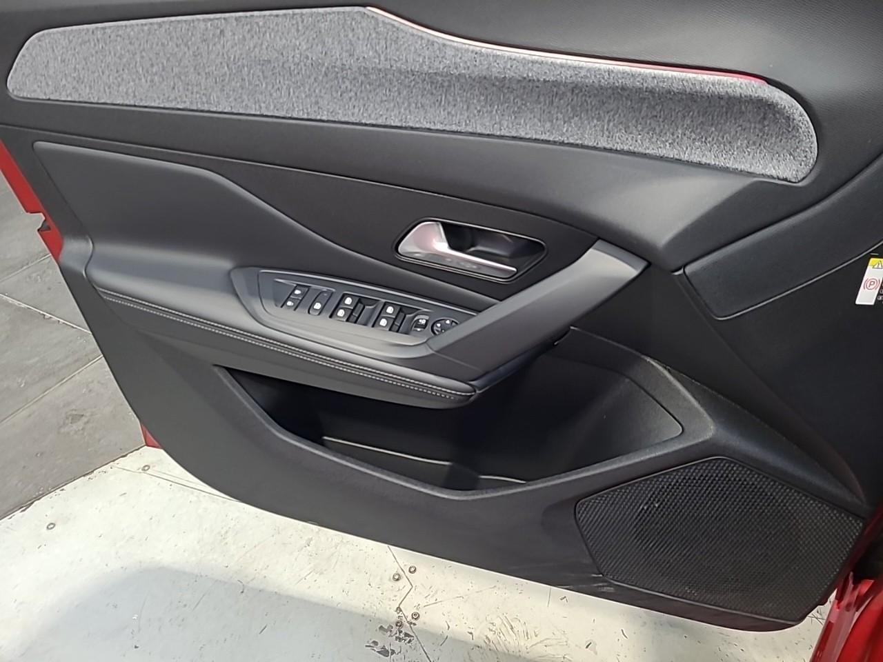Peugeot 308 puretech 130ch s&s eat8 allure pack — photo 26