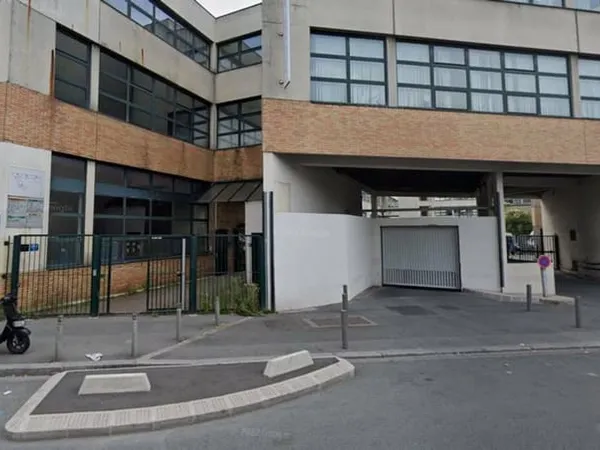 Local d'activité 330 m²