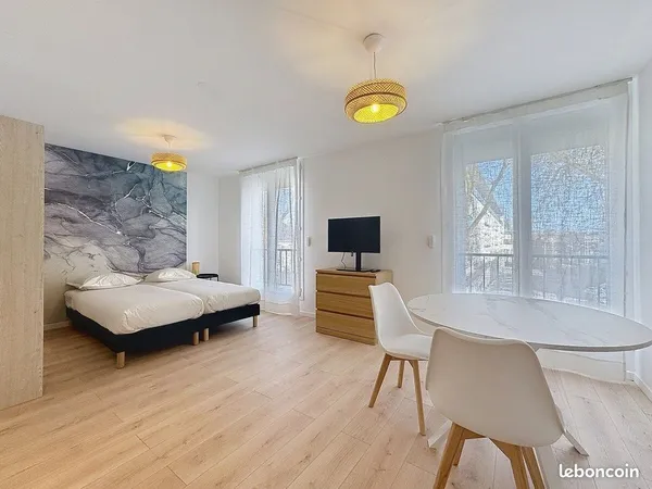 Studio 1 pièce 24 m²