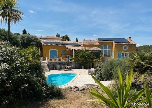 A Vendre Villa vue sur mer de 200m² sur 1.04 ha terrain et équiper équestre
