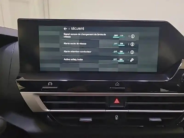 Citroën C4 hybride 100 e-dcs6 — photo 50