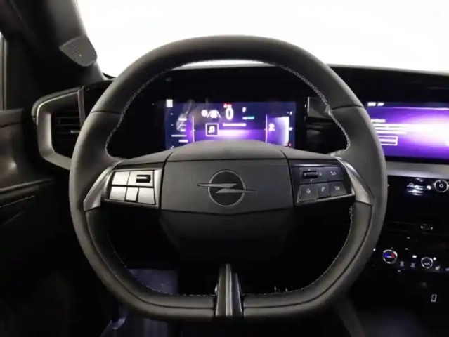 Opel Mokka electric 156ch gs — photo 11