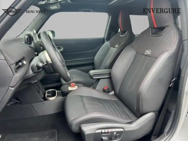 Mini Cooper 3 portes s 204ch jcw dkg7 — photo 4