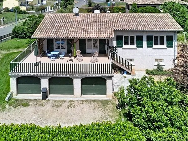 Villa 6 pièces 157 m²