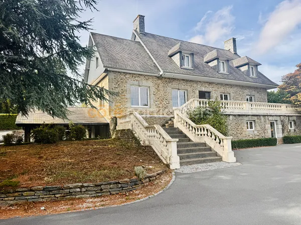 Maison Conde Sur Vire 10 pièce(s) 325 m2