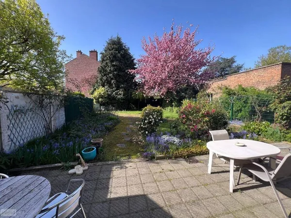 Maison 10 pièces 231 m²