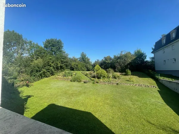 Maison de caractère 223 m² - 4 chambres, bureau, jardin et terrasse - Florange