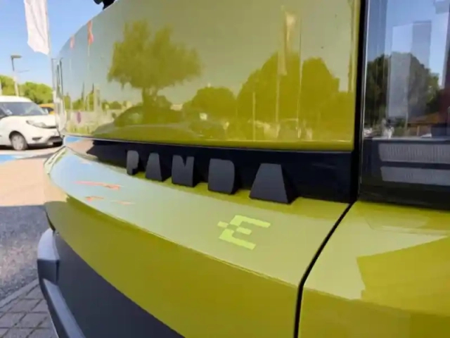 Fiat Panda grande  electrique 113ch la prima (certinergy 6000? déduit) — photo 8